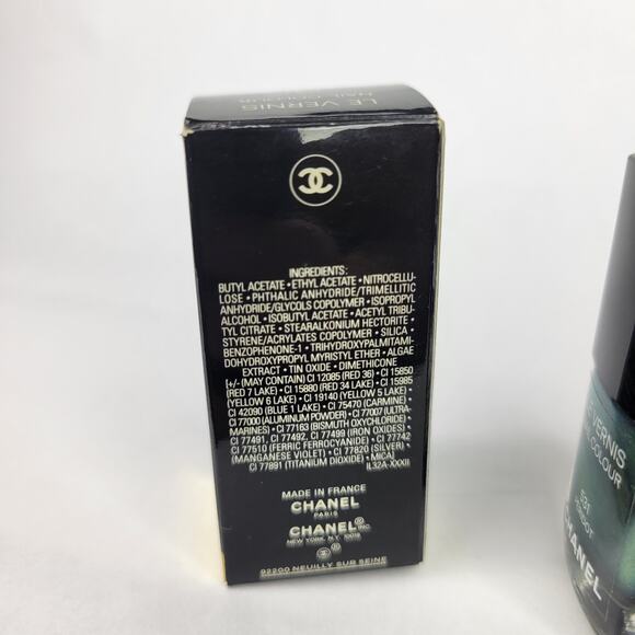 Chanel Le Vernis Nail Colour "Peridot" Duochrome Holo 531 Nail Polish - Picture 8 of 14